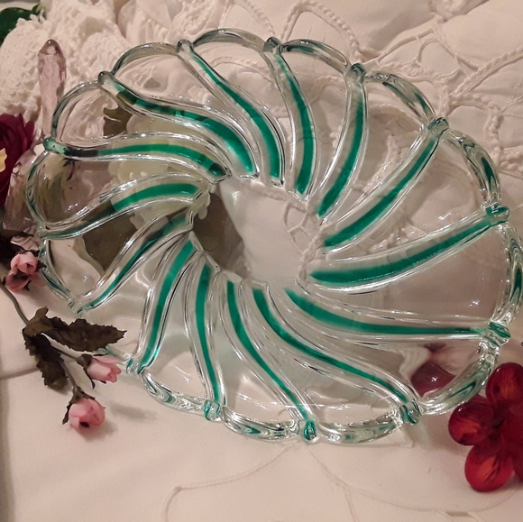 MIKASA Other - NEW MIKASA PEPPERMINT GREEN SWIRL SWEETDISH